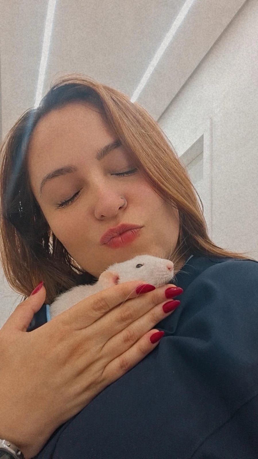 Debora com paciente animal